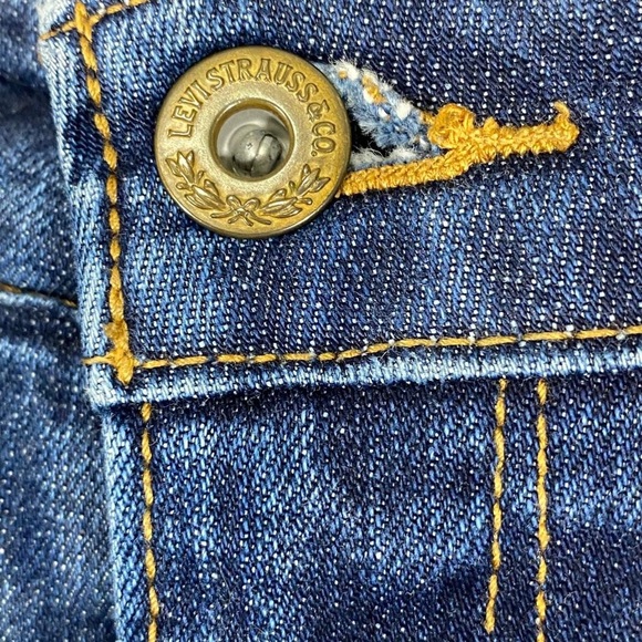 Levi's Demi Curve Mid Rise Boot Cut Dark Wash Jean - Picture 4 of 15